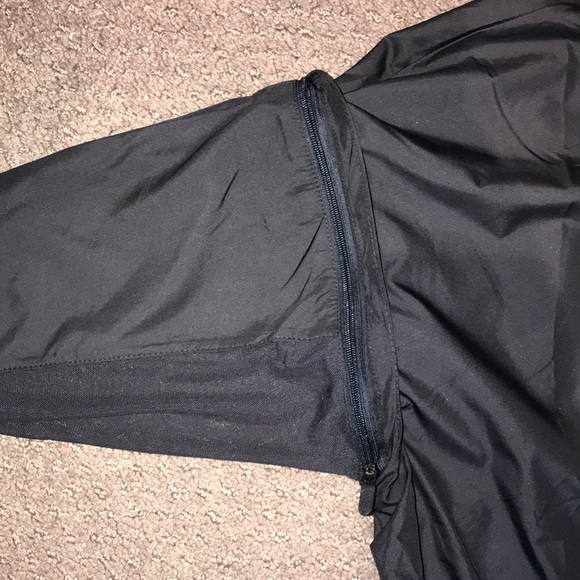 under armour running jacket - Picture 4 of 4